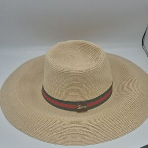 Lux Tan Hat with Stylish Green and Red Band
